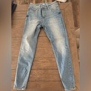 Old Navy Rockstar Super Skinny High-Rise